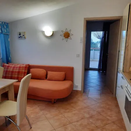 Pedinka Viii Appartement Vir
