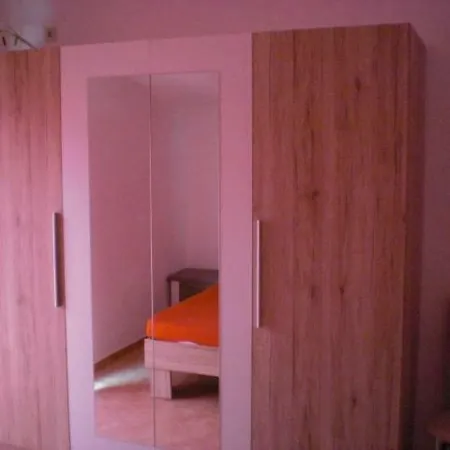 Appartement Pedinka Viii Vir